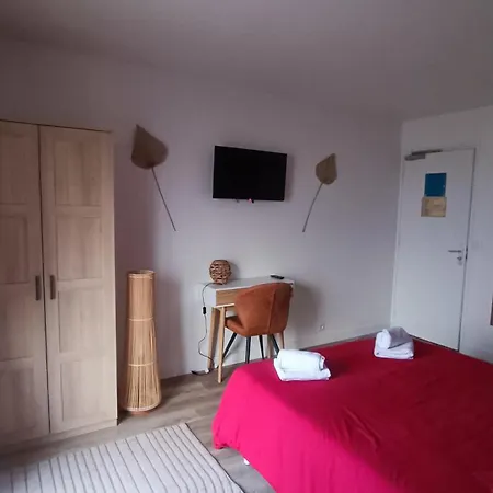 New De La Hotel 2*