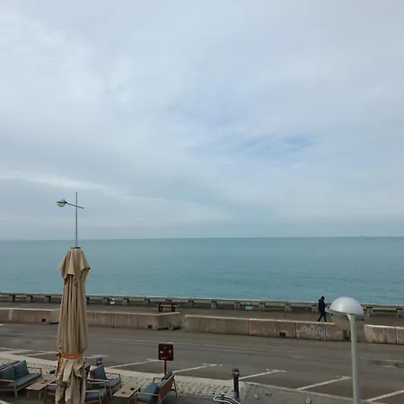 Hotel New De La