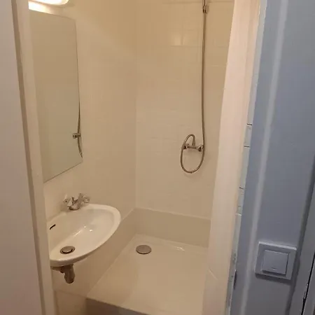 New De La
